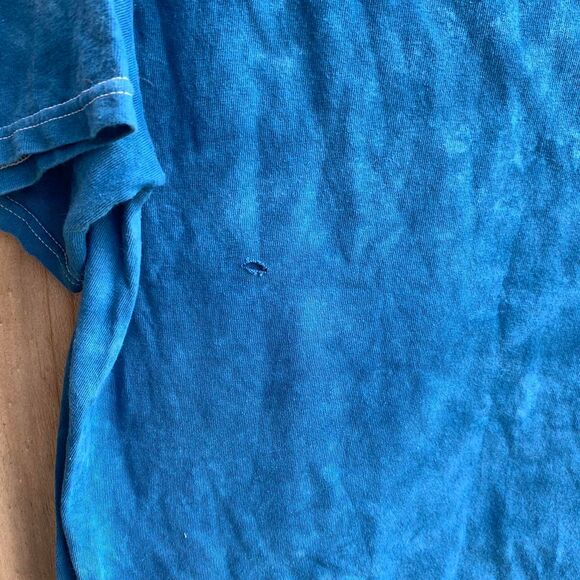 Vintage Wolves and American flag Tie dye Liquid Blue T-shirt Size L - Picture 8 of 8